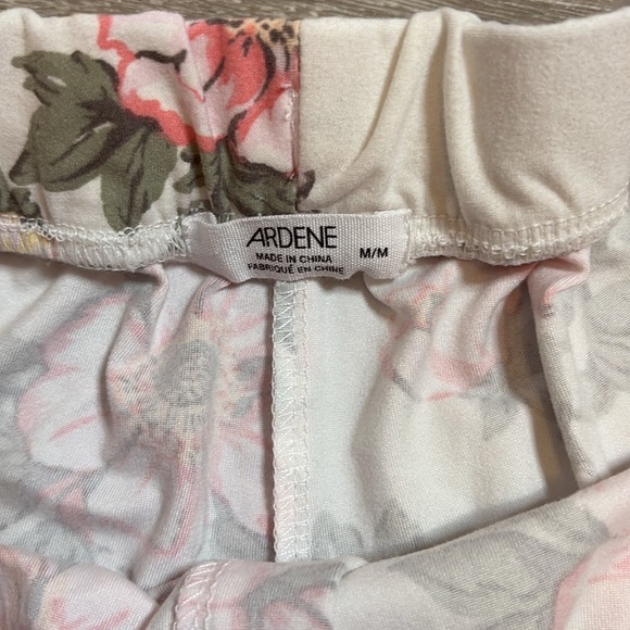 Ardene floral light weight shorts - Picture 4 of 7